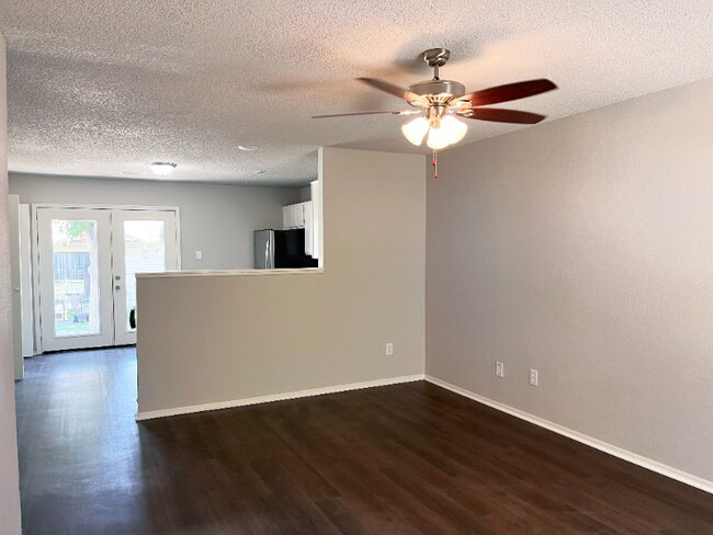 Foto del edificio - 704 SE 4th St