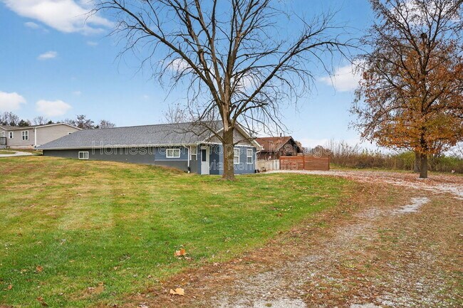 Foto del edificio - 1566 Sugar Grove Rd