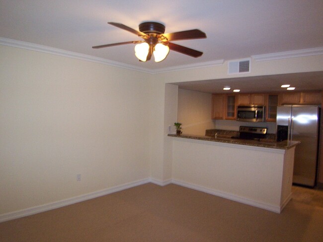 Foto del edificio - Cute and Cozy Updated 1Br/1Ba Ground Level...