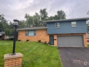 Building Photo - 320 Bowman Dr
