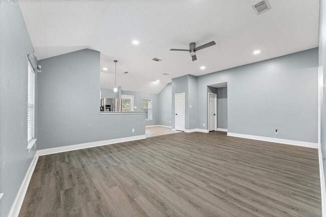 Building Photo - 11919 Piney Bend Dr