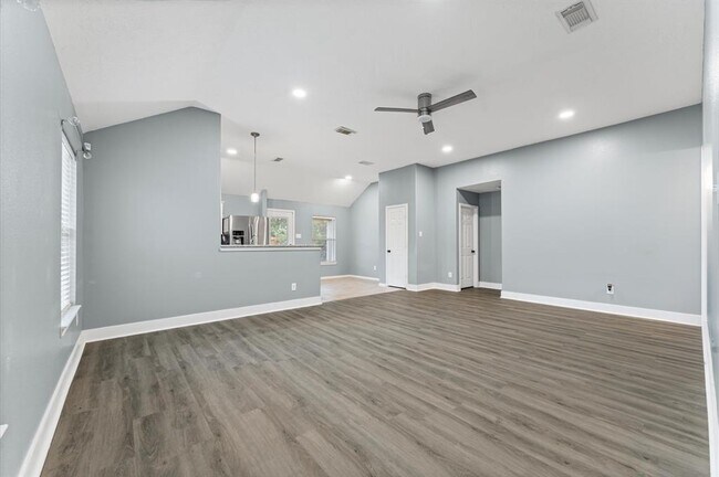 Foto del edificio - 11919 Piney Bend Dr