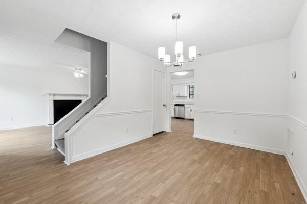 Foto del edificio - 476 Brookfield Way