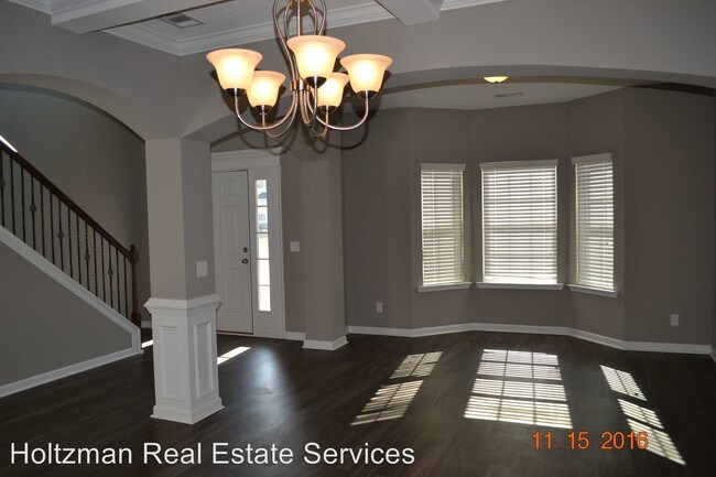 Foto del edificio - 5 br, 3 bath House - 955 Oak Crest