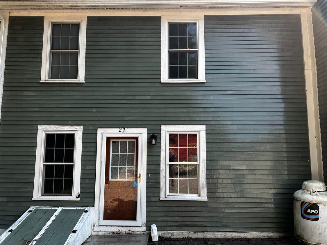 29 Winthrop St, Hallowell, ME 04347 Townhome Rentals in Hallowell ME