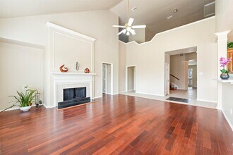 Building Photo - 7218 Broadelm Dr