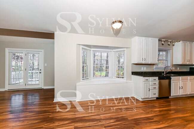 Foto del edificio - 14700 Blue Creek Pl