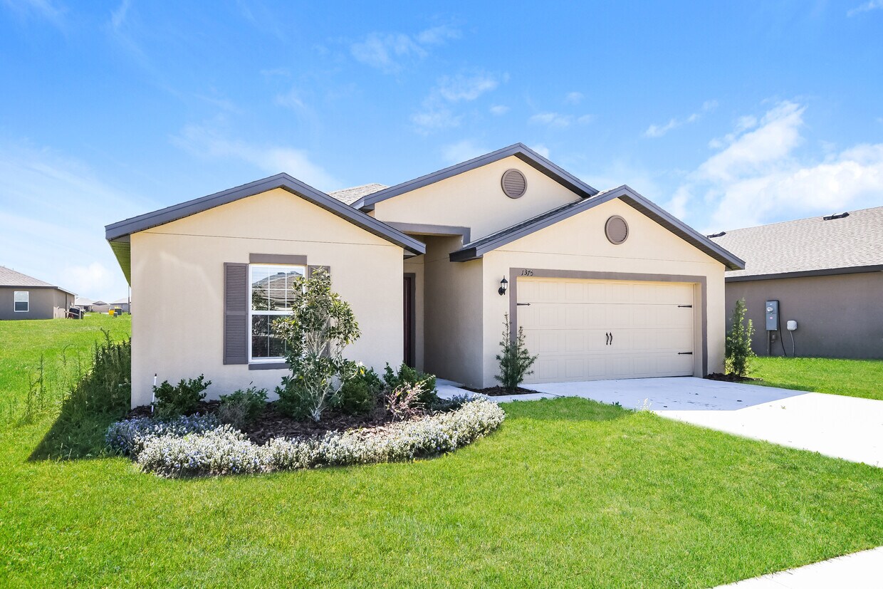 Primary Photo - 1375 Swan Lake Cir