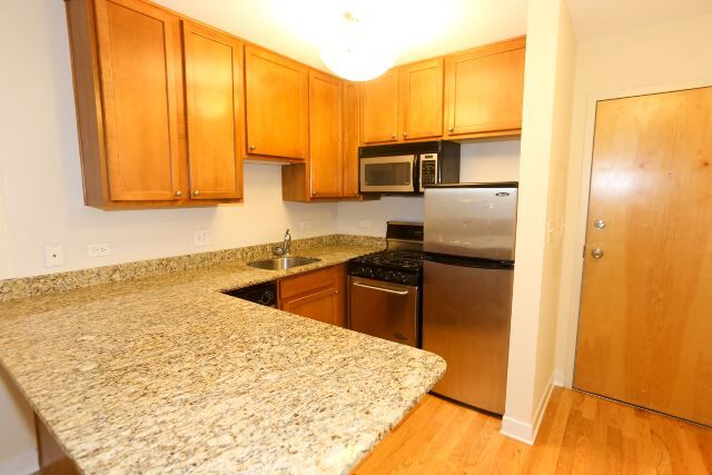 Foto del edificio - 628 W Wrightwood Ave