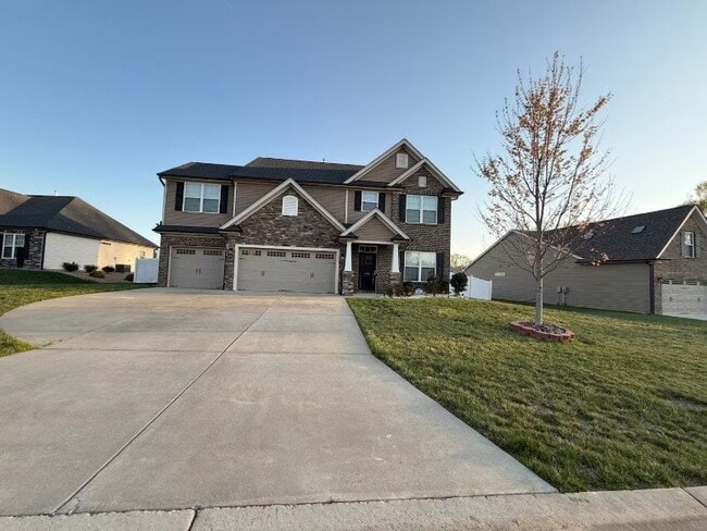 Building Photo - 7709 Quiet Pine Dr