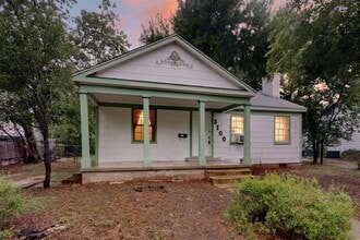 Building Photo - 3100 Breeze Terrace
