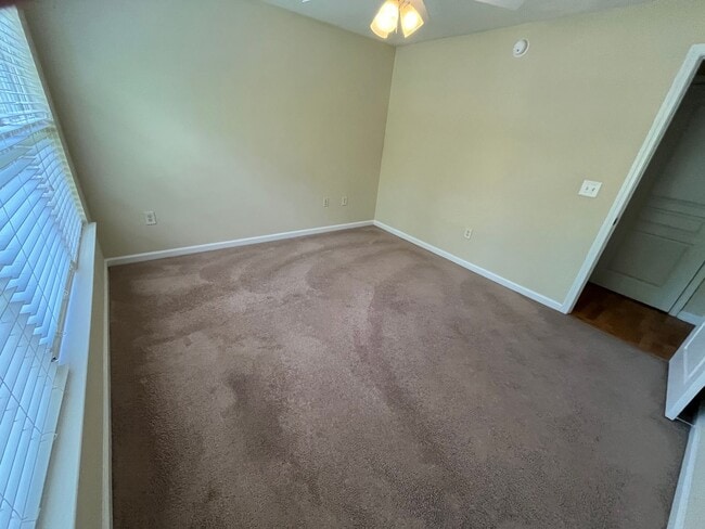 Foto del edificio - 14-1423 Jameson