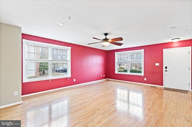 Foto del edificio - 520 Buckstone Garth