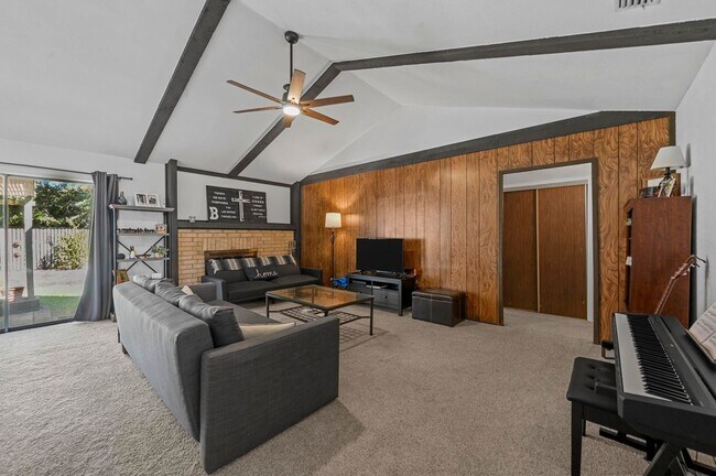 Building Photo - Great Lewisville 3/2 home