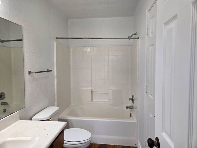 Foto del edificio - 3724 Dove Hollow Ln