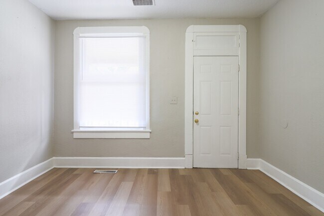 Foto del edificio - 1668 S Talbott St