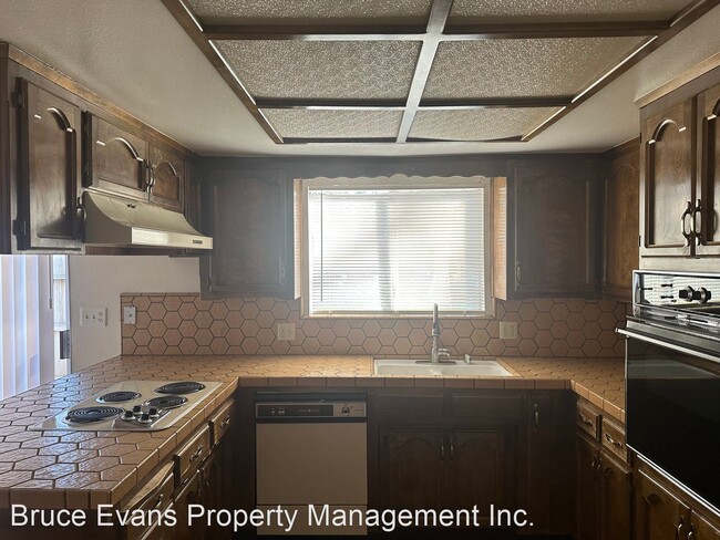 Building Photo - 2 br, 2 bath House - 3919 W. Hillsdale