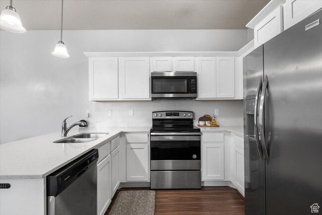 Building Photo - 1776 W Newcastle Ln