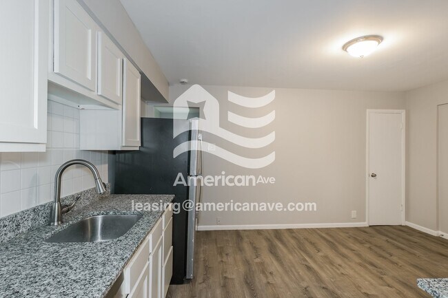 Building Photo - 6606 Boles Ave
