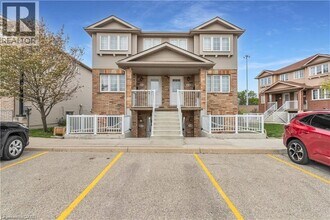 Building Photo - 50 Howe Dr