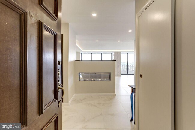 Foto del edificio - 2700 Virginia Ave NW