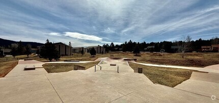 Building Photo - 640 Coraline Ave