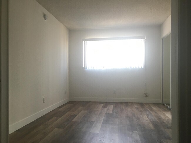 Foto del edificio - 711 Machado Dr