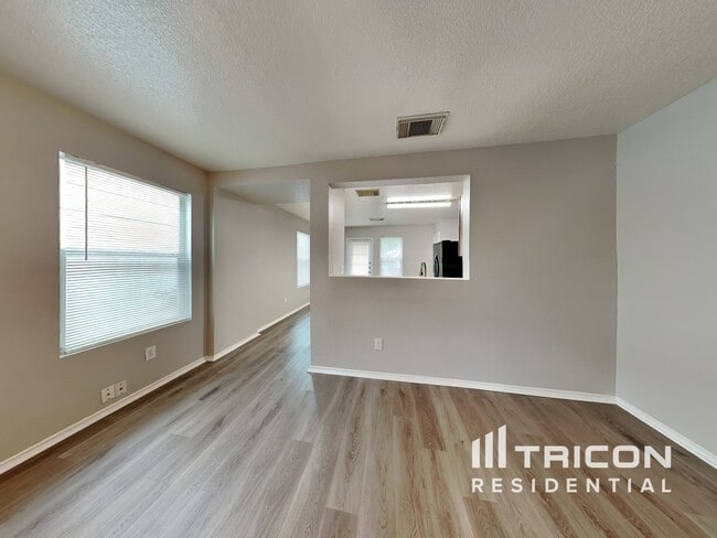 Building Photo - 3014 Edison Crest