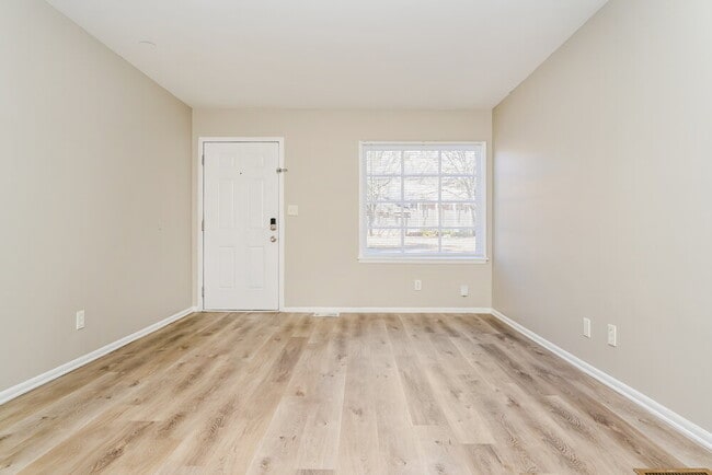 Building Photo - 367 Lady Guinevere Way