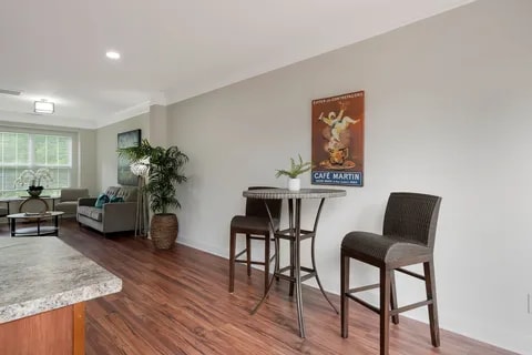 Building Photo - 8242 Lenox Creekside Dr