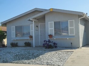 Building Photo - 3247 Calle Osuna