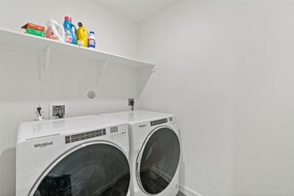 Building Photo - 21568 Rolling Streams Dr