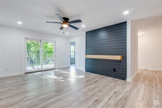 Building Photo - 8109 Skillman St