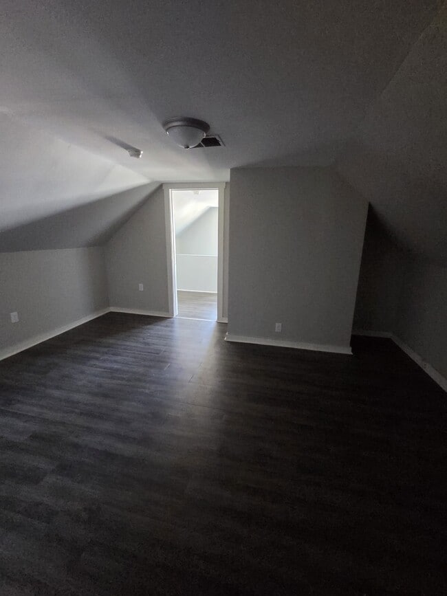 Building Photo - 64 Gorham Ave
