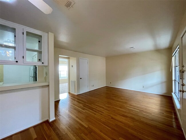 Foto del edificio - 3420 Mt Vernon St