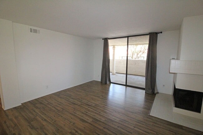 Building Photo - The Colony, Mandalay Beach | Patios Galore...