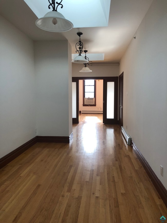 Building Photo - 36 Driggs Ave