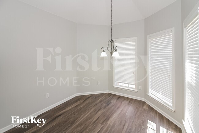 Building Photo - 2260 Coral Tree Ln