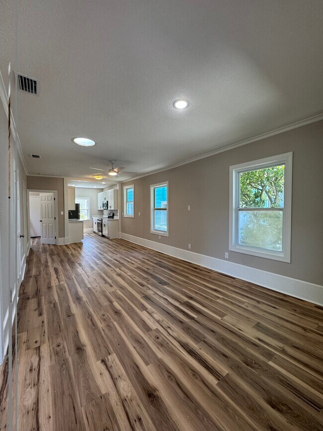 Foto del edificio - 708 Davis St