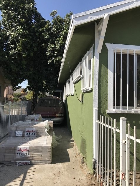 Building Photo - Triplex Central Alameda