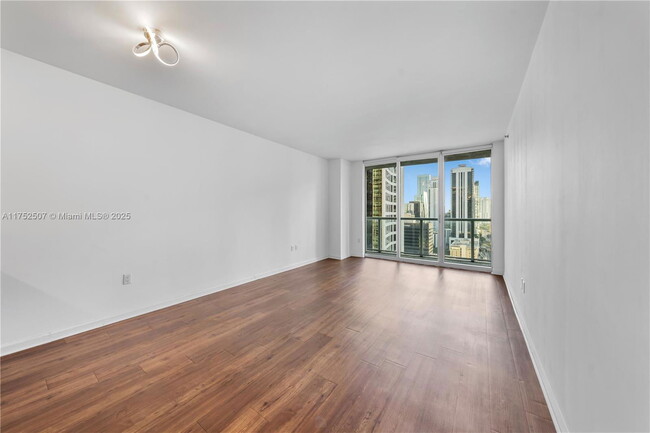 Foto del edificio - Southeast 6th Street, Miami, FL 33131 - 1 ...