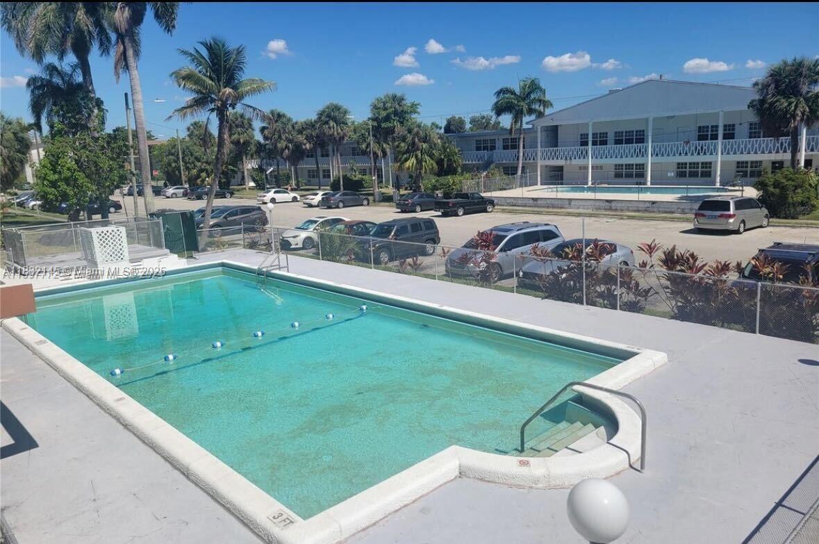 Foto principal - 1450 NE 170th St
