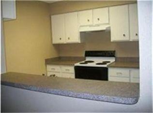 Building Photo - 5323 Pinewilde Dr