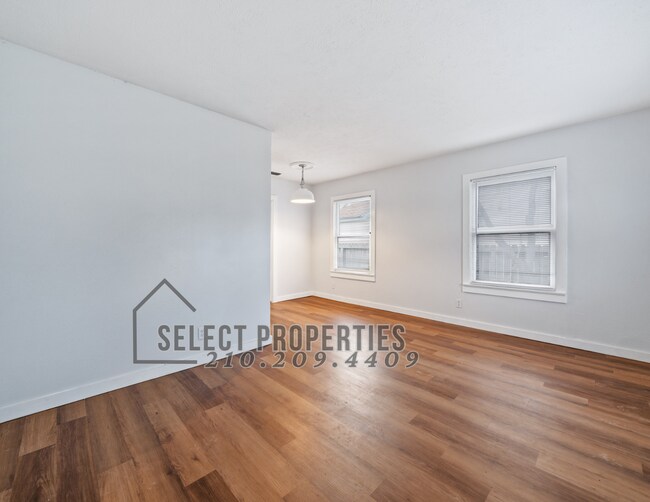 Building Photo - 4049 Green Grove Dr