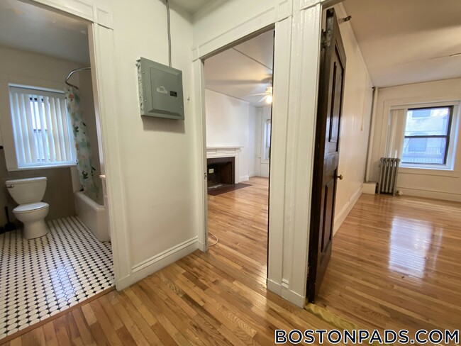 Foto del edificio - 91 Westland Ave
