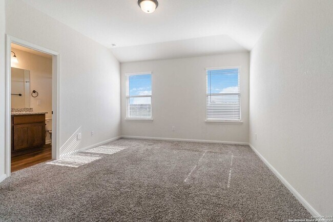 Foto del edificio - 13822 Enzo Gate