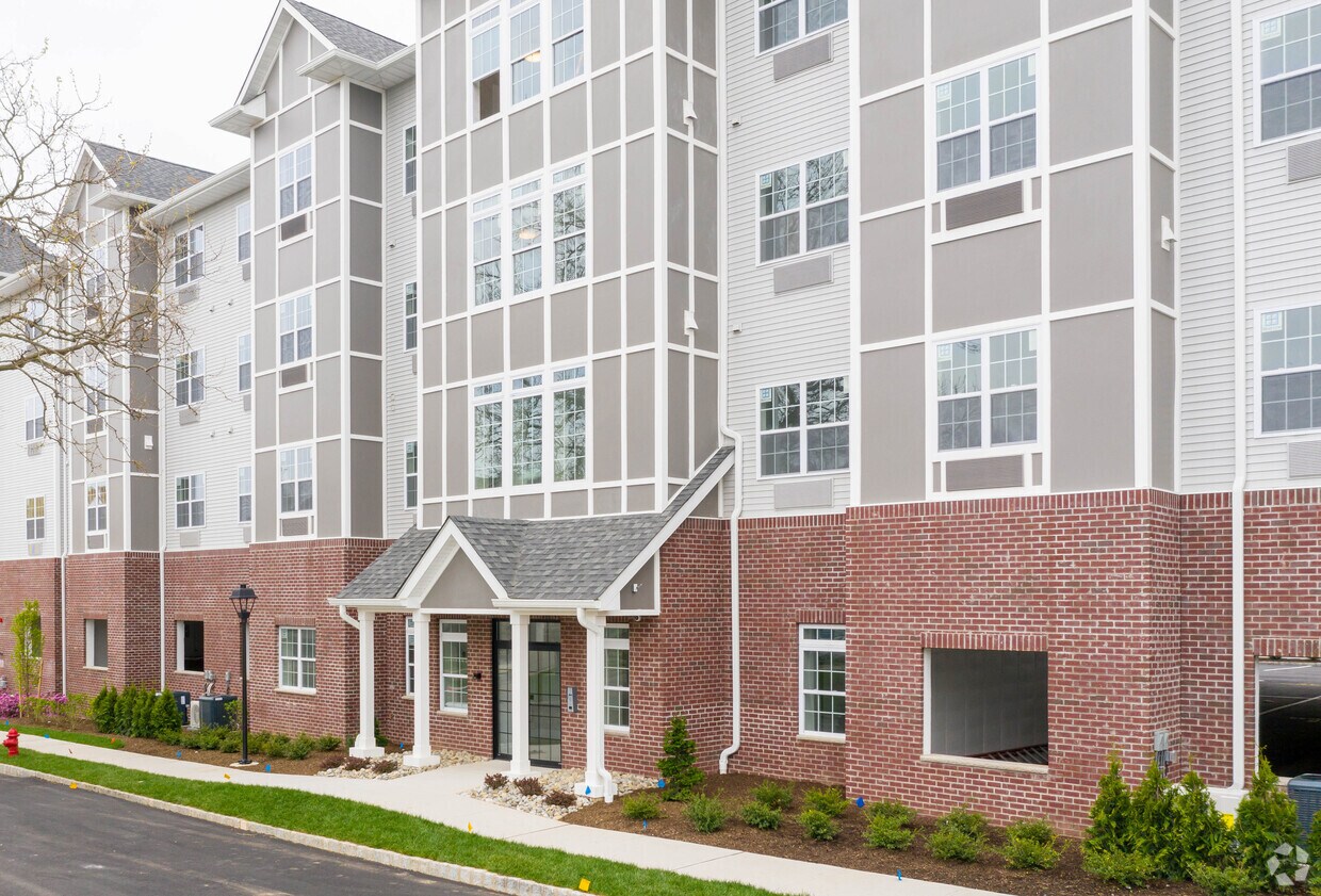 Quincy Heights Brand New Apartments Perth Amboy Nj Apartments Com