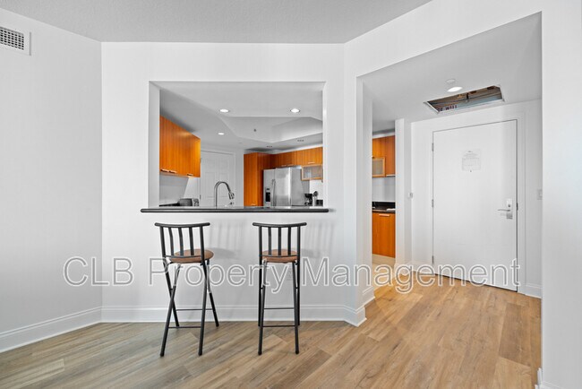 Building Photo - 241 Riverside Dr