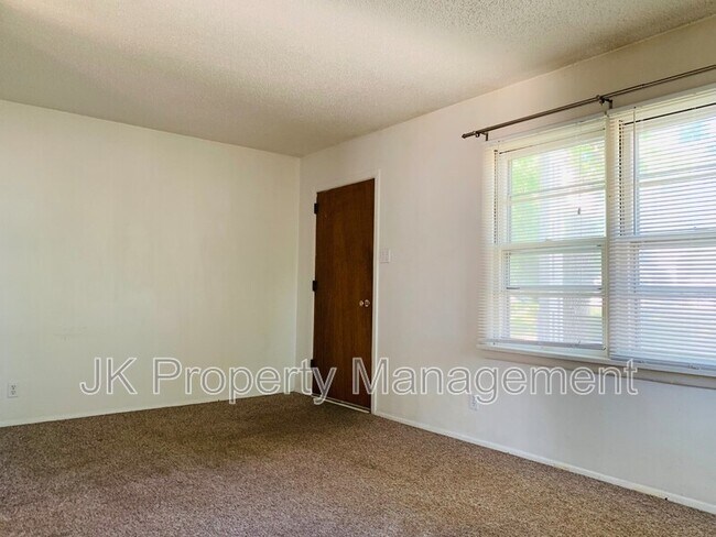 Foto del edificio - 421 14th St N