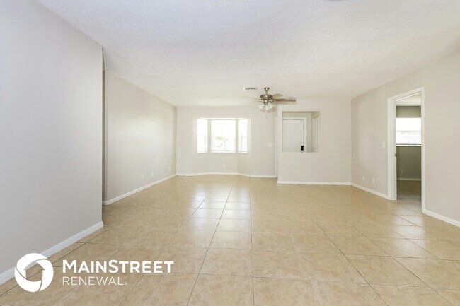 Foto del edificio - 890 SW Dalton Ave